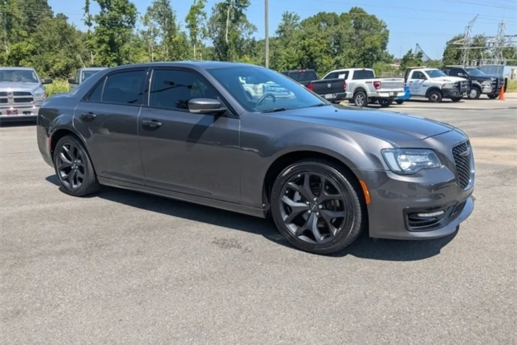 2022 Chrysler 300 S photo 1
