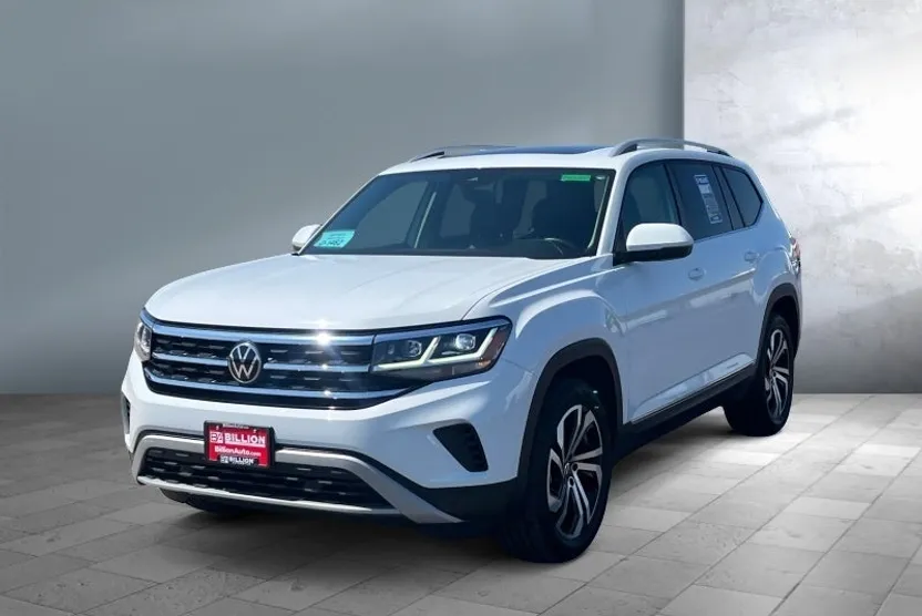 2022 Volkswagen Atlas SEL photo 1