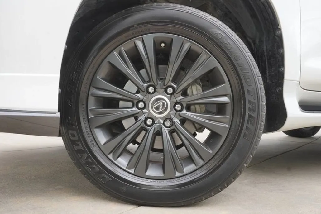 2023 Lexus GX 460 Luxury photo 1