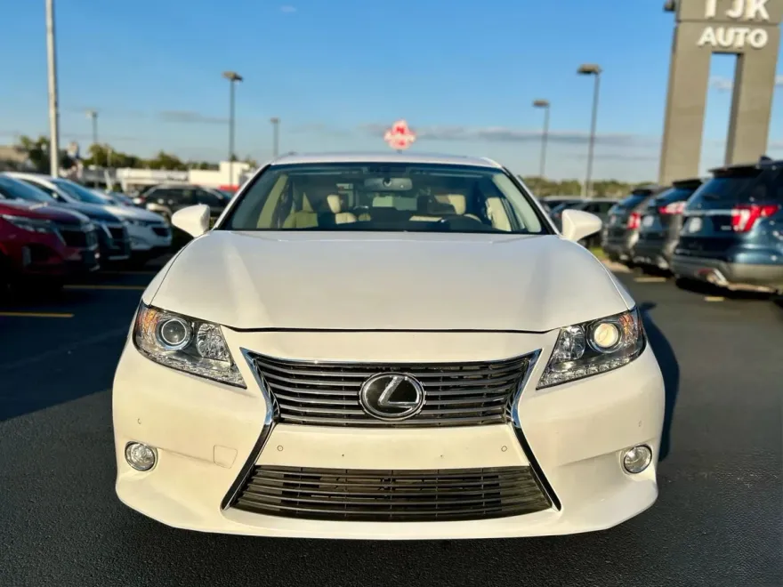 2014 Lexus ES 350 photo 1