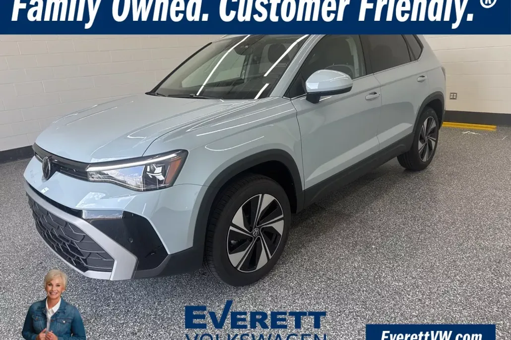 2025 Volkswagen Taos SE photo 1