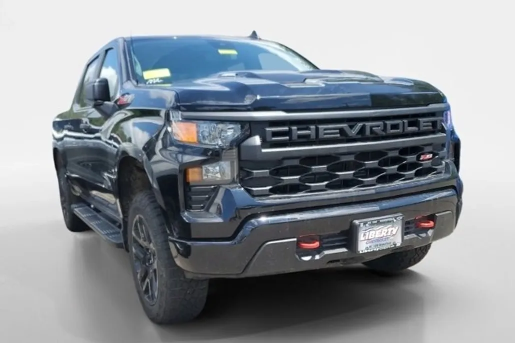 2025 Chevrolet Silverado Trail Boss Custom photo 1