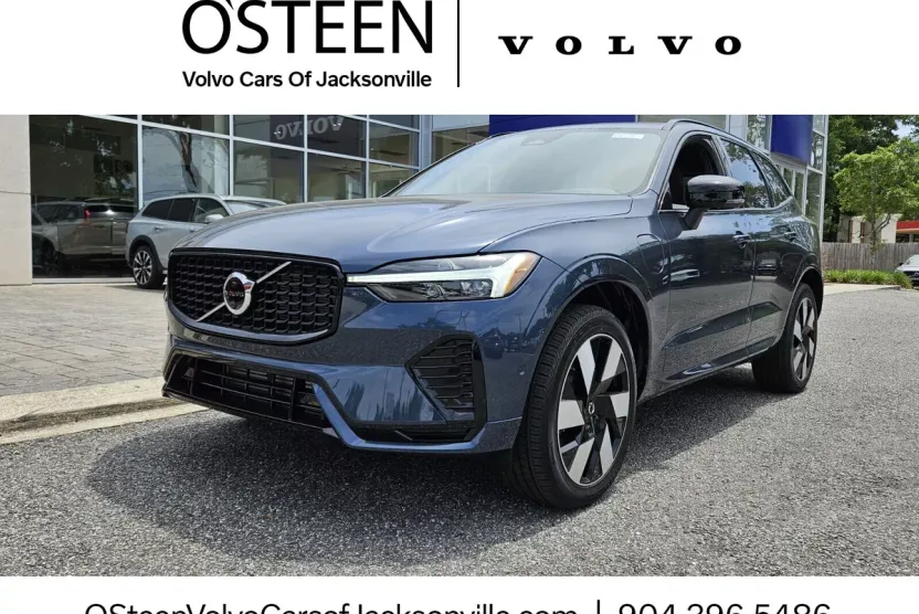 2025 Volvo XC60 T8 Plus photo 1