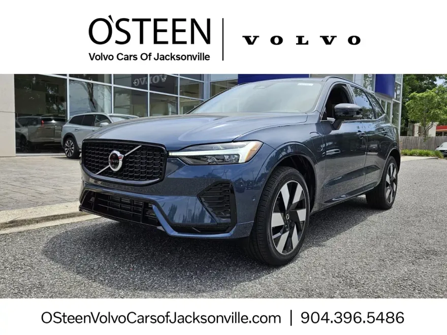 2025 Volvo XC60 T8 Plus photo 1