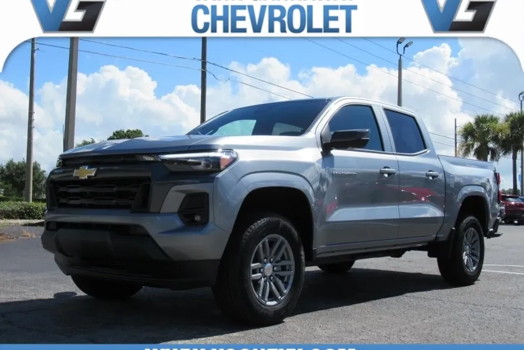 2026 Chevrolet Colorado LT photo 1