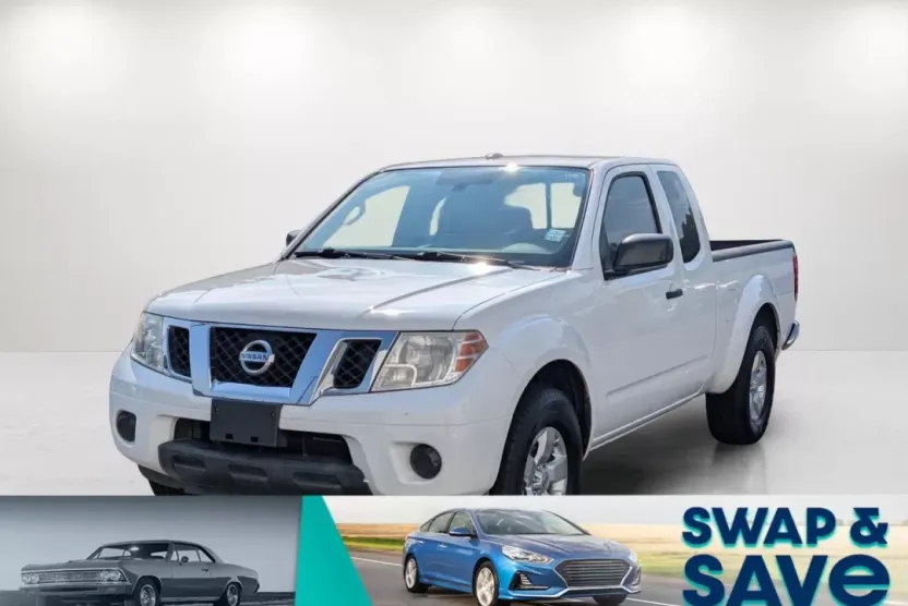 2013 Nissan Frontier SV photo 1