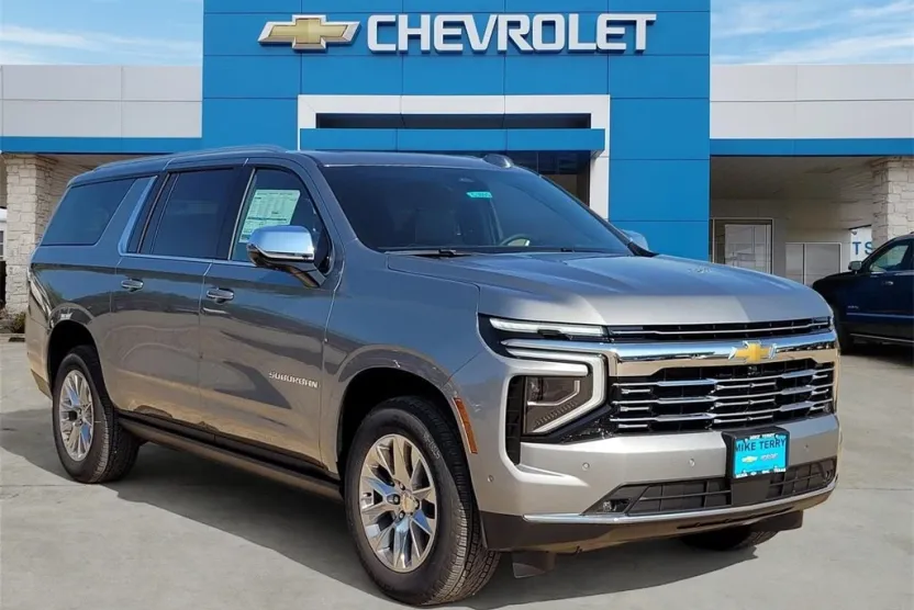 2026 Chevrolet Suburban Premier photo 1