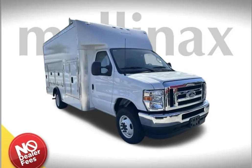 2025 Ford E-450 photo 1