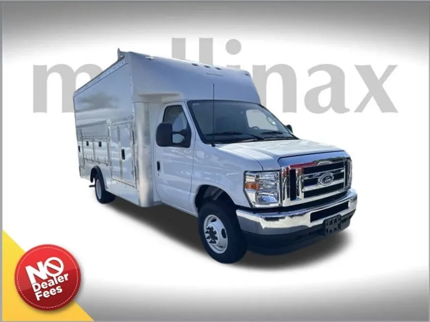 2025 Ford E-450 photo 1