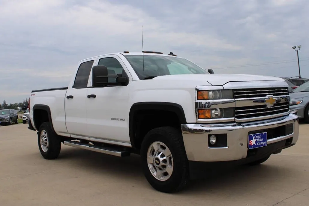2015 Chevrolet Silverado 2500HD LT photo 1