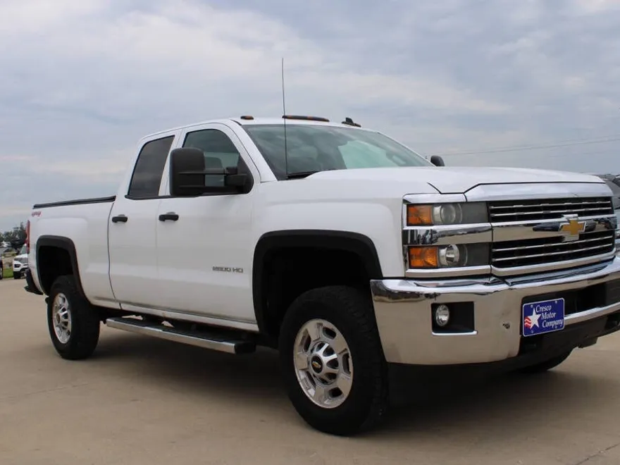 2015 Chevrolet Silverado 2500HD LT photo 1