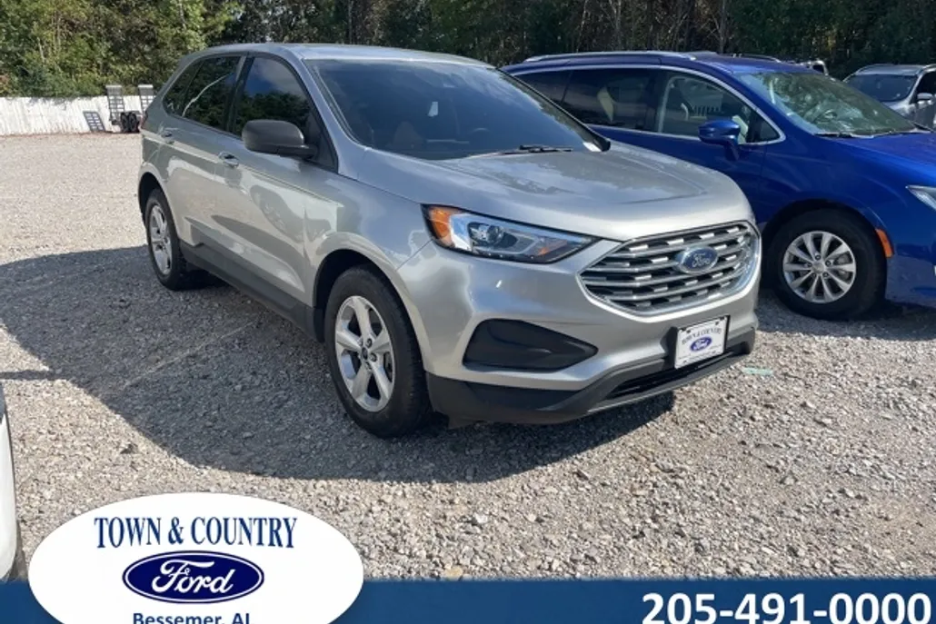 2021 Ford Edge SE photo 1