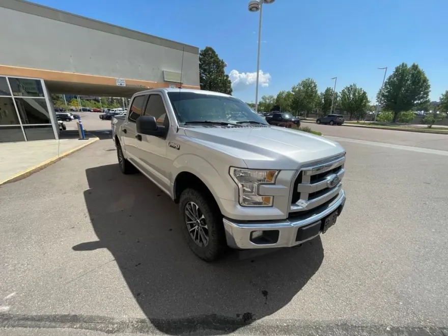 2017 Ford F-150 XLT photo 1