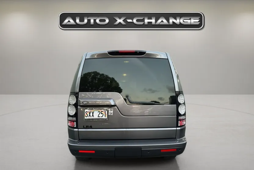 2016 Land Rover LR4 Base photo 1