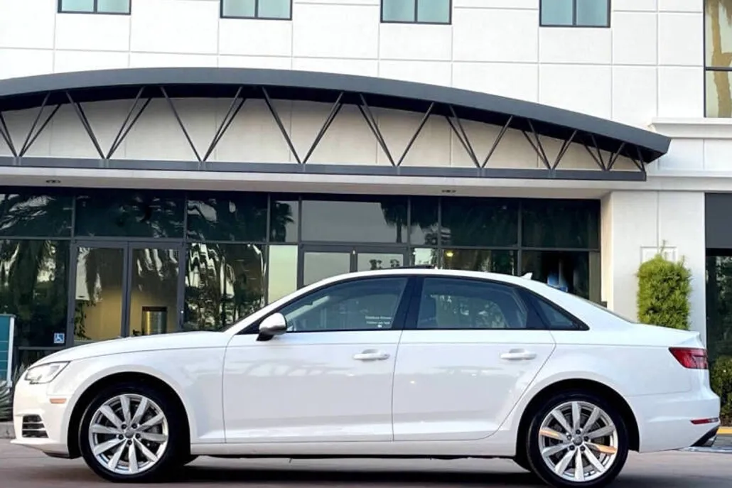 2017 Audi A4 2.0T Quattro Premium photo 1