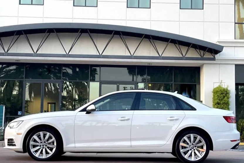 2017 Audi A4 2.0T Quattro Premium photo 1