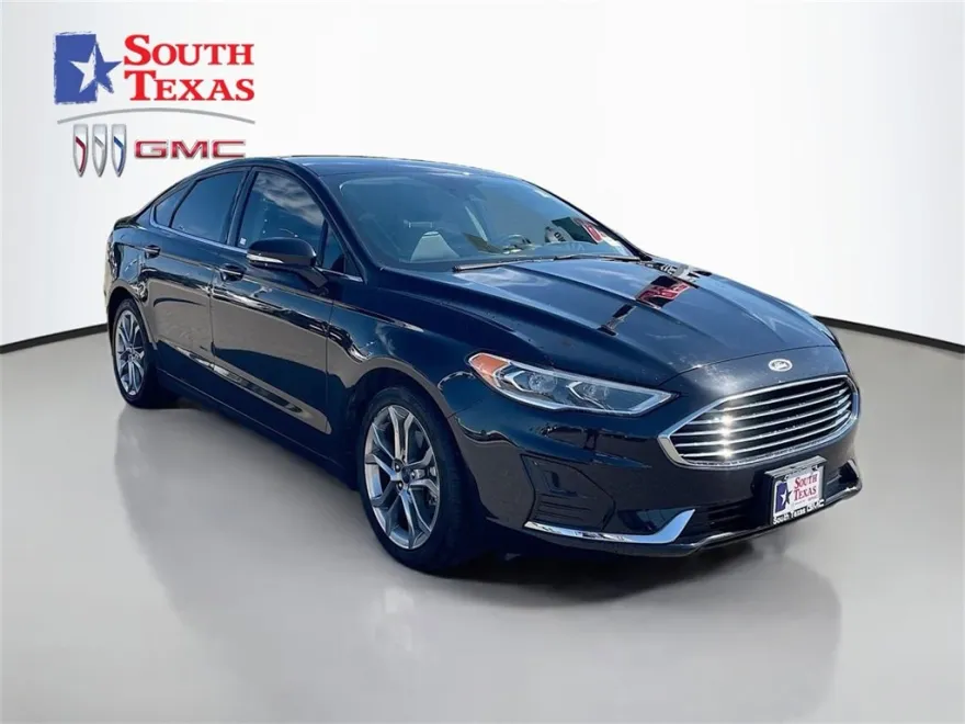 2020 Ford Fusion SEL photo 1