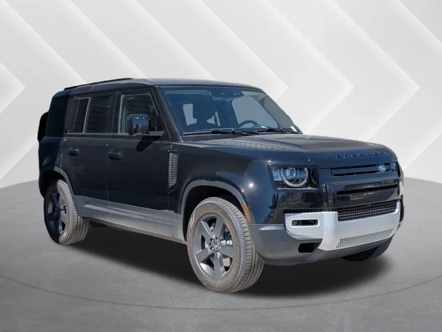 2025 Land Rover Defender 110 S photo 1
