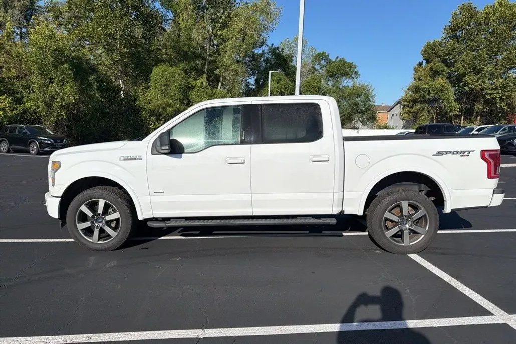 2017 Ford F-150 XLT photo 1