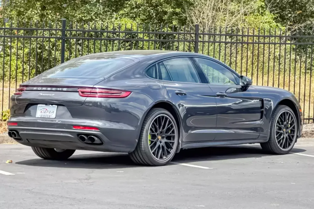2019 Porsche Panamera E-Hybrid 4 photo 1
