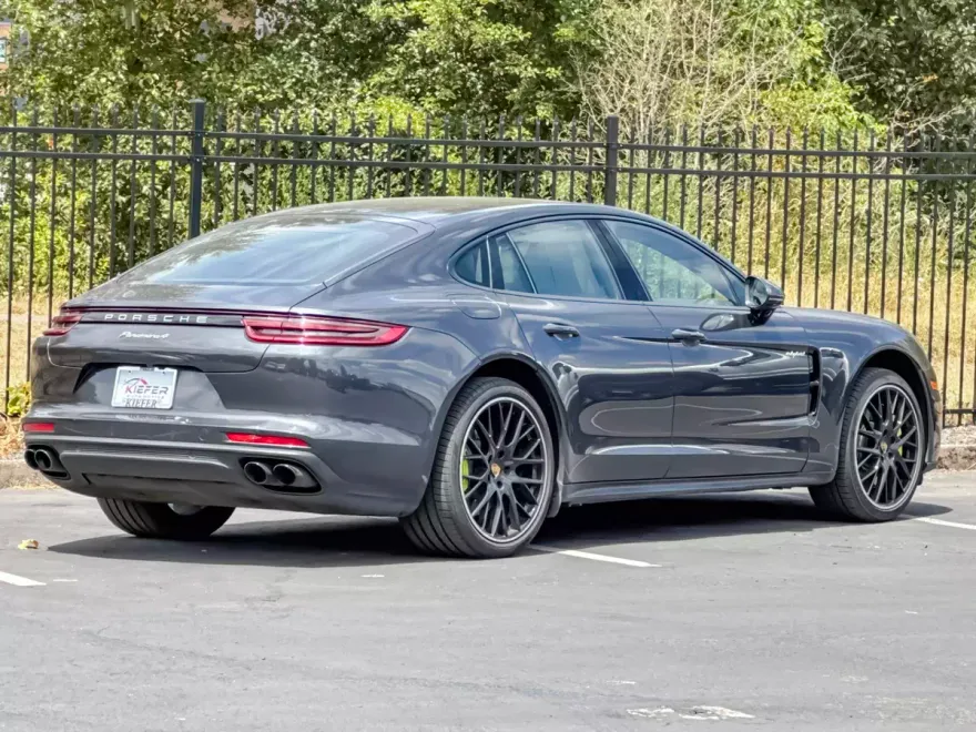 2019 Porsche Panamera E-Hybrid 4 photo 1