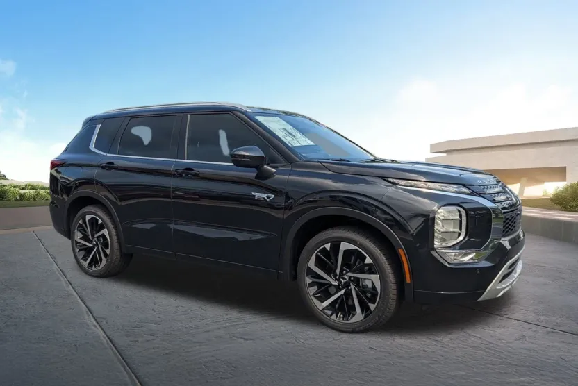 2025 Mitsubishi Outlander PHEV SEL photo 1