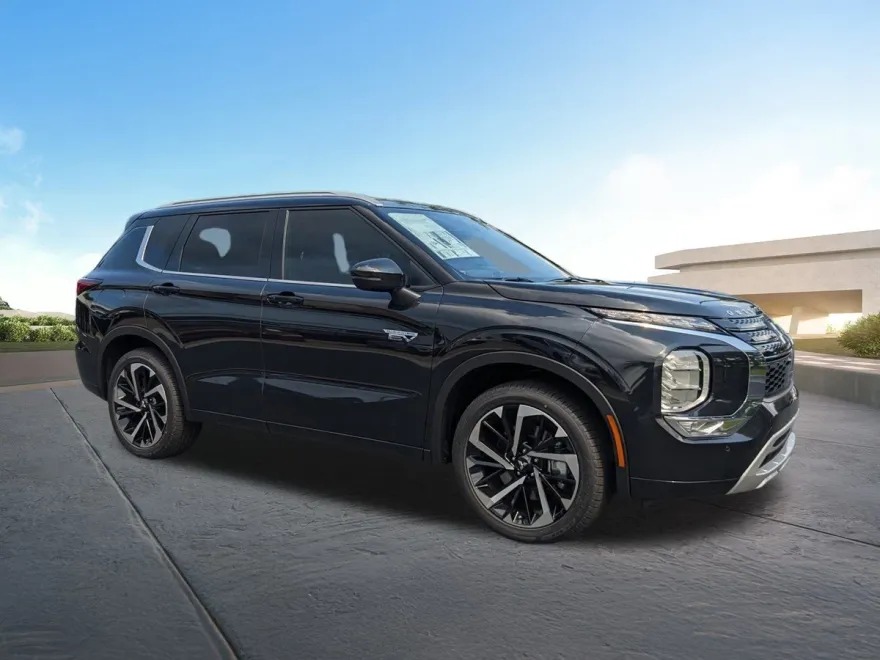 2025 Mitsubishi Outlander PHEV SEL photo 1