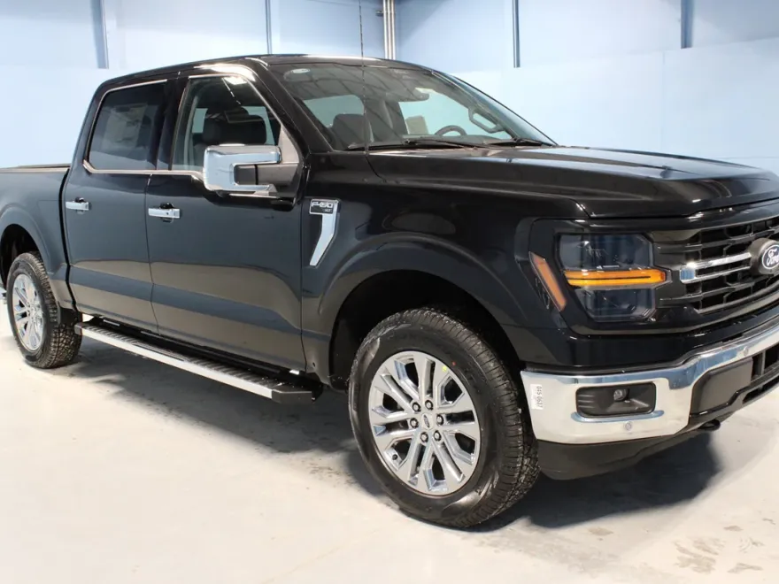2025 Ford F-150 XLT photo 1