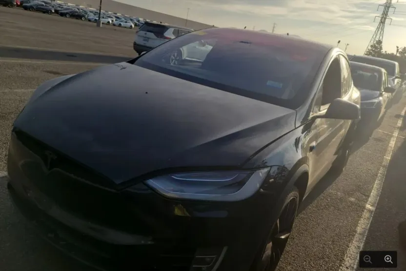 2020 Tesla Model X Long Range photo 1