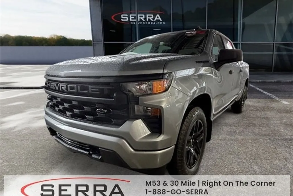2024 Chevrolet Silverado 1500 Custom photo 1