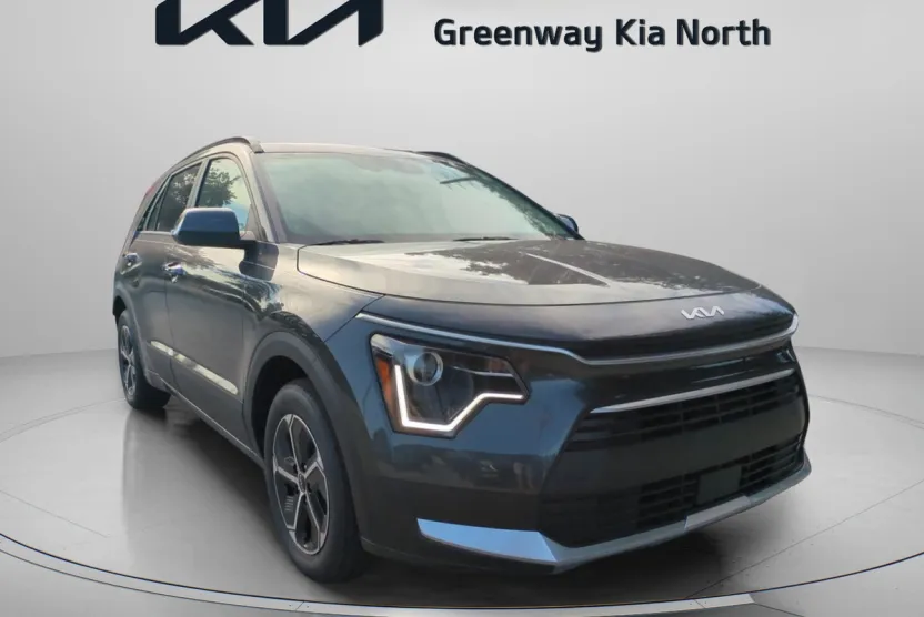 2025 Kia Niro EX photo 1