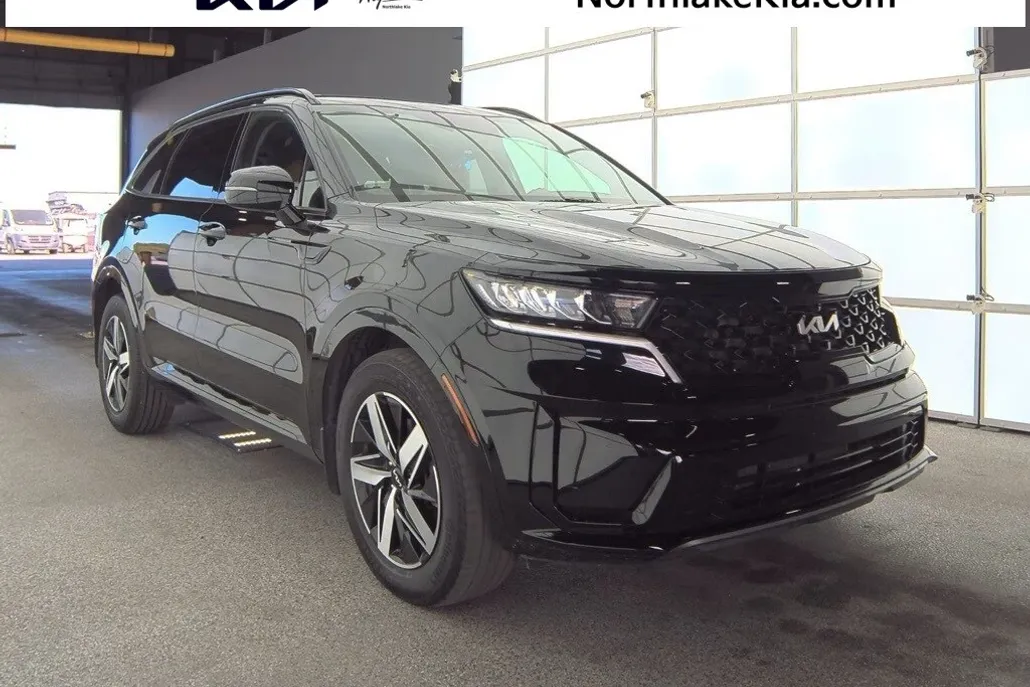 2023 Kia Sorento S photo 1