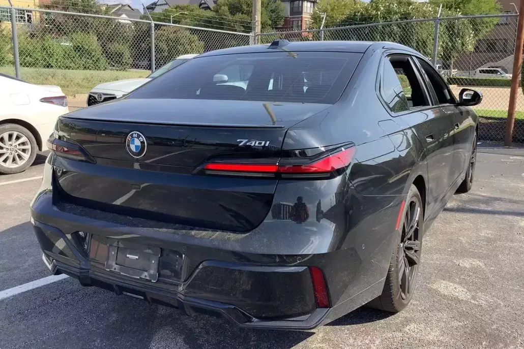 2023 Bmw 740i photo 1
