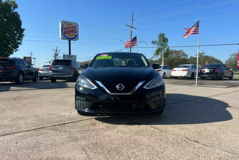 2019 Nissan Sentra SV photo 1