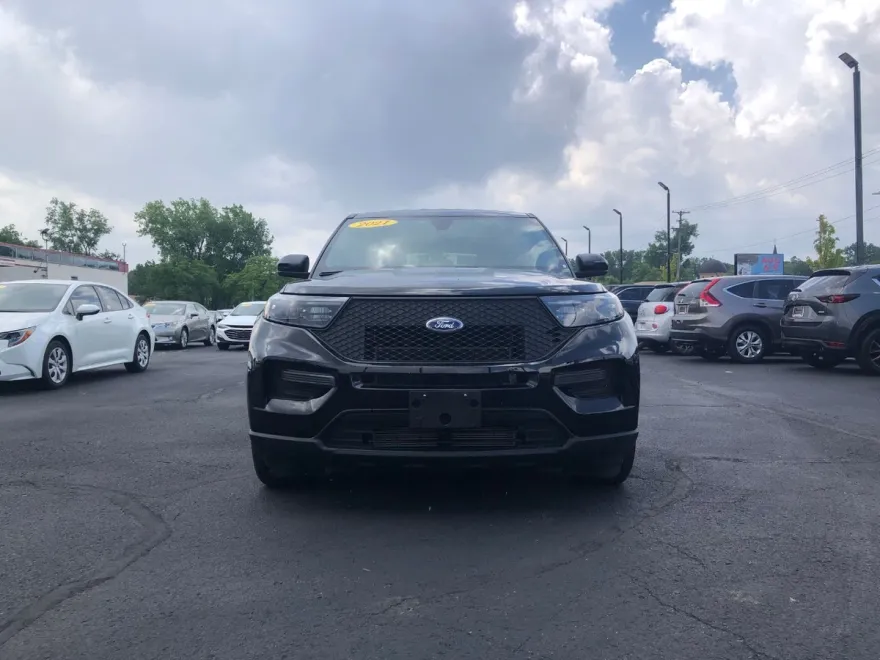 2021 Ford Explorer photo 1