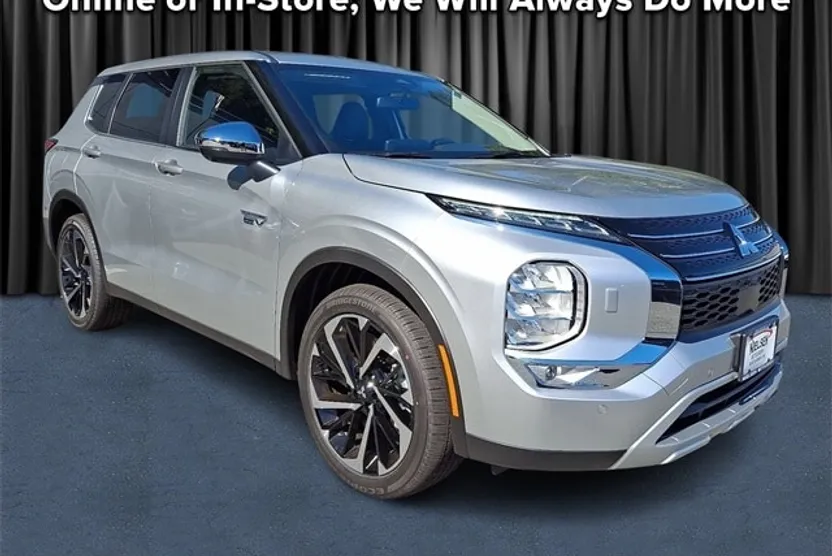 2025 Mitsubishi Outlander PHEV SE photo 1