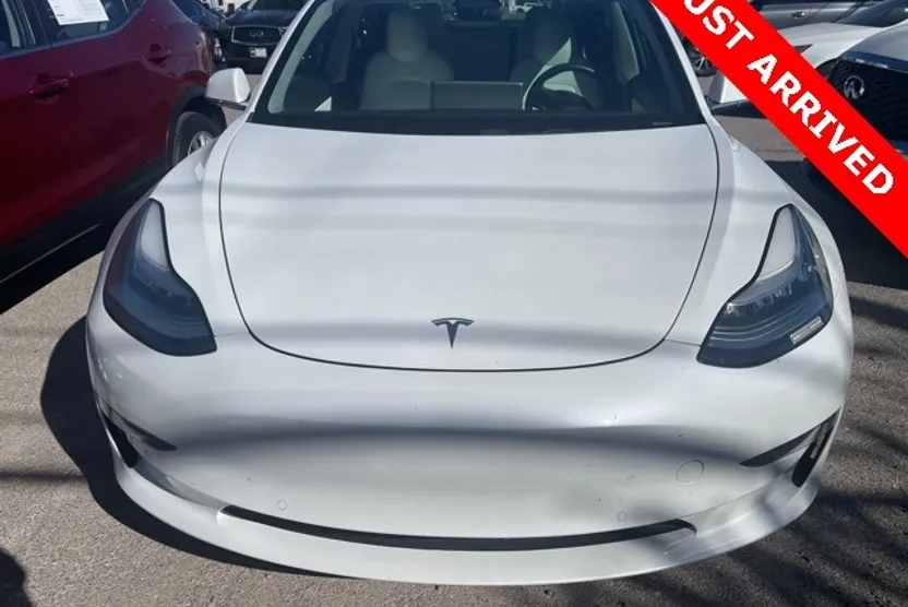2020 Tesla Model 3 Standard Range Plus photo 1