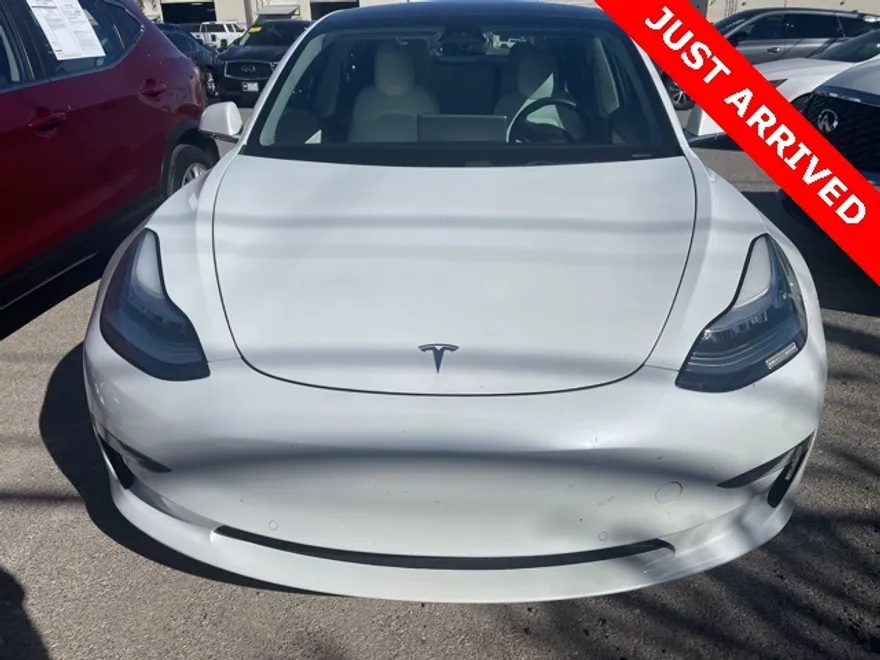 2020 Tesla Model 3 Standard Range Plus photo 1