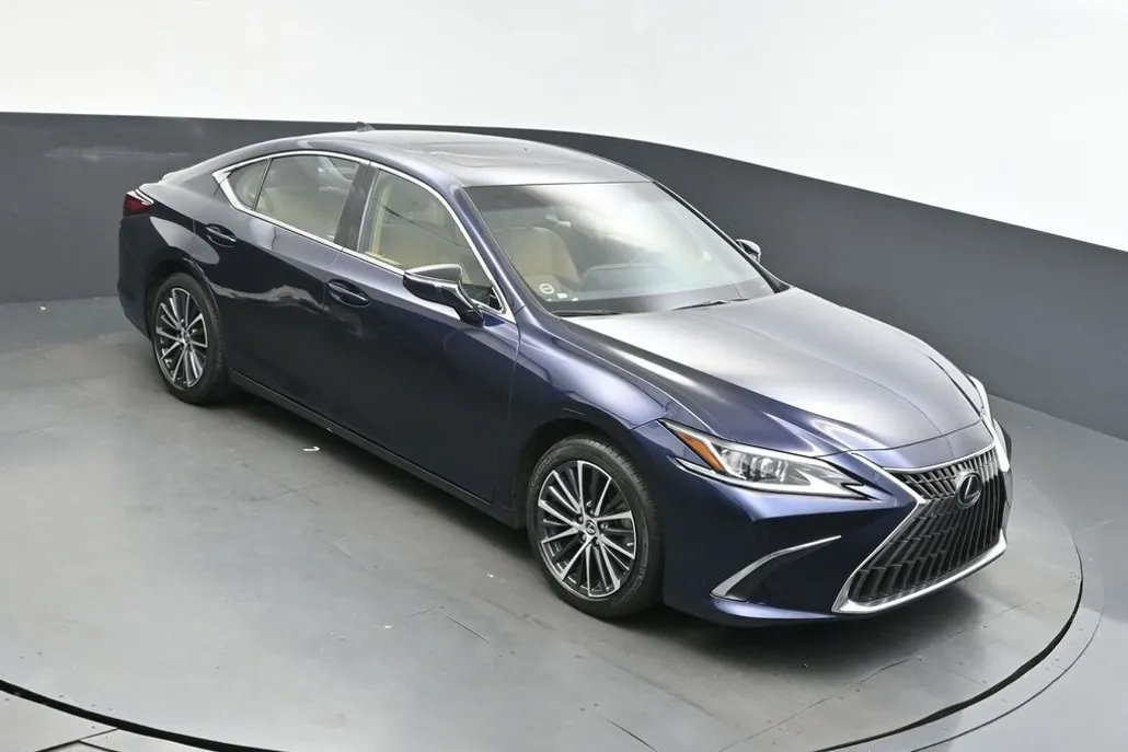 2022 Lexus ES 350 photo 1