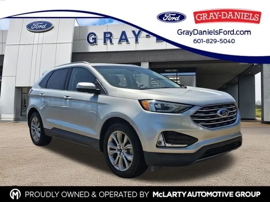 2019 Ford Edge Titanium photo 1