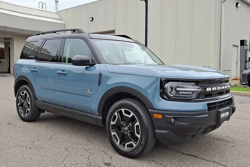 2022 Ford Bronco Sport Outer Banks photo 1