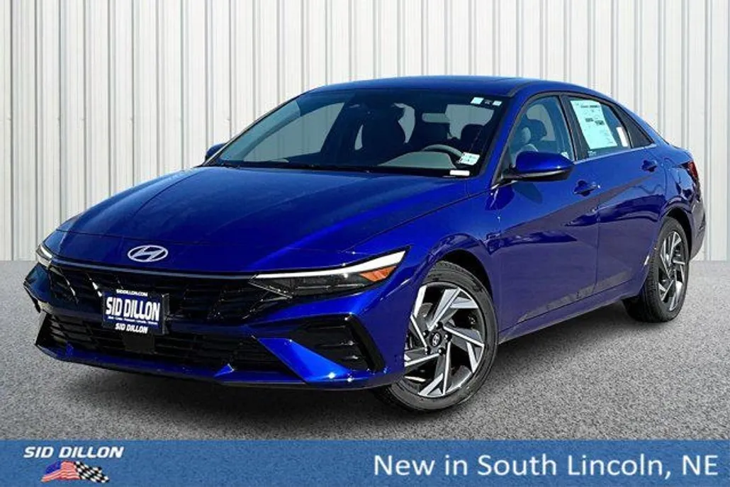 2025 Hyundai Elantra SEL Convenience photo 1