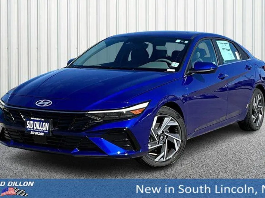 2025 Hyundai Elantra SEL Convenience photo 1