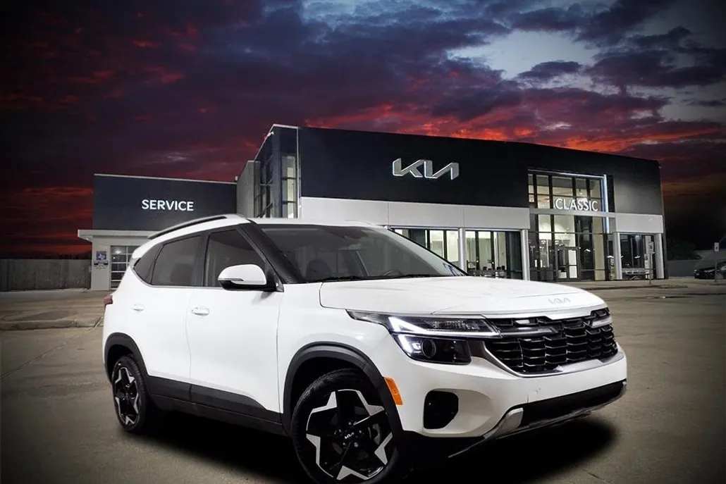 2024 Kia Seltos EX photo 1