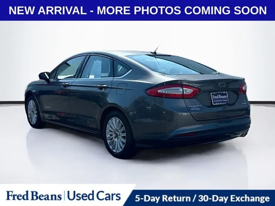 2015 Ford Fusion Hybrid SE photo 1