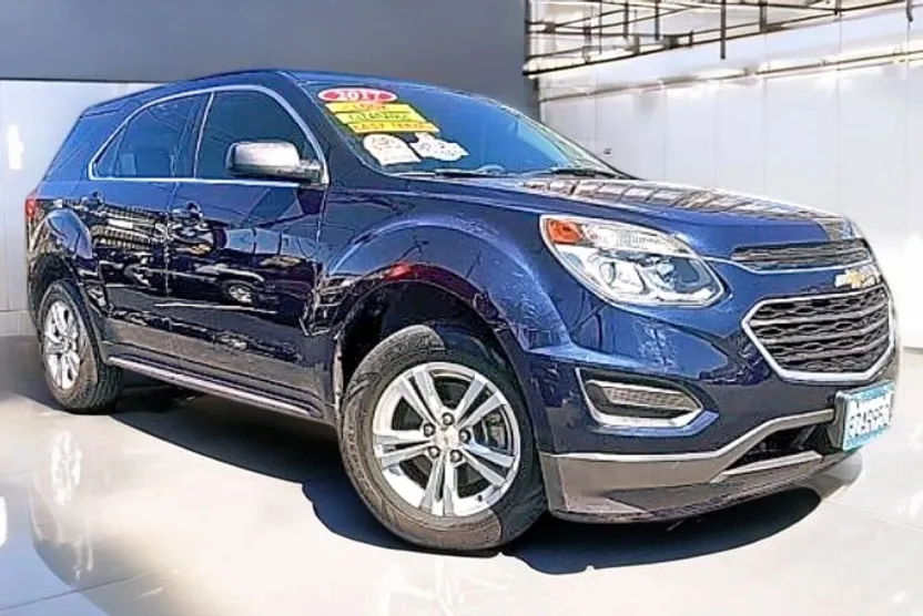 2017 Chevrolet Equinox LS photo 1