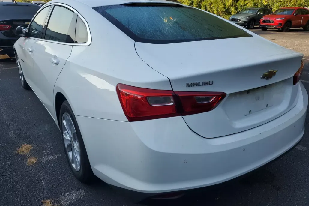 2024 Chevrolet Malibu 1LT photo 1