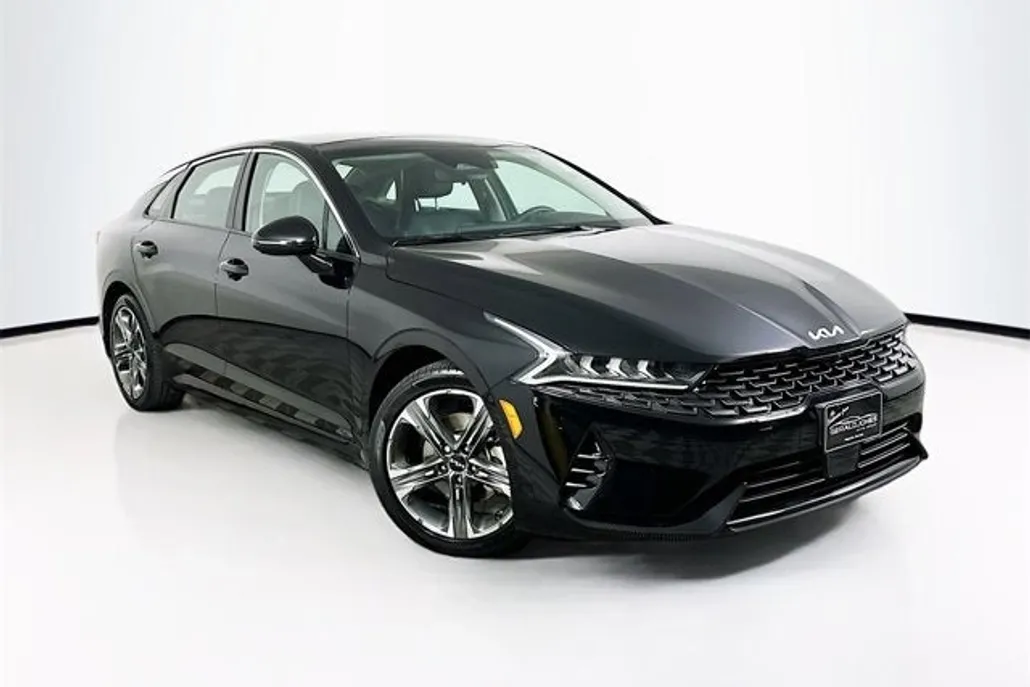 2024 Kia K5 EX photo 1