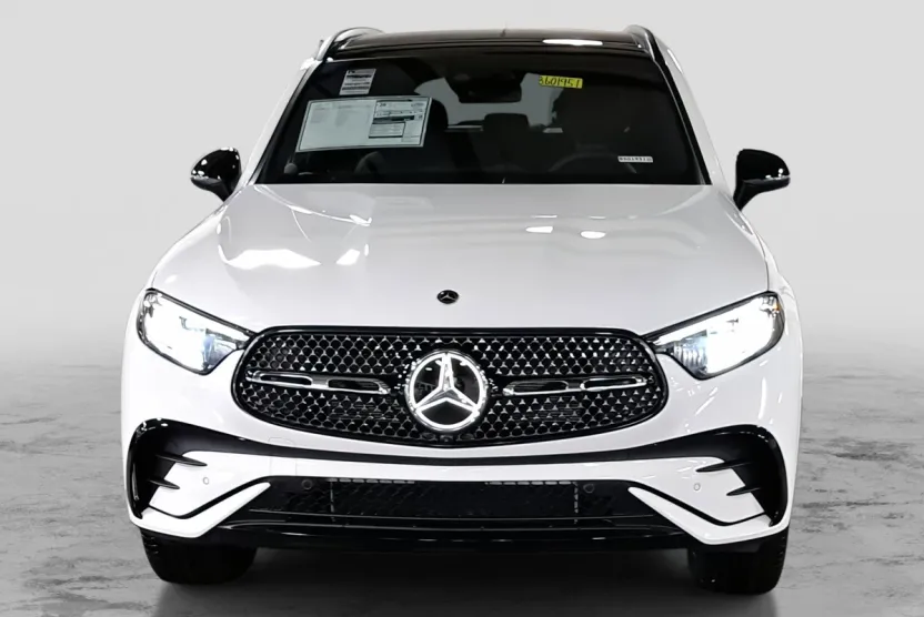 2026 Mercedes Benz GLC 300 4MATIC photo 1