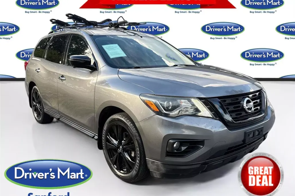 2018 Nissan Pathfinder SL photo 1